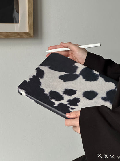 Cow Pattern iPad Case with Pen Holder/iPad Cover for iPad 10 Gen(10.9 inch)/iPad Pro/Air/Mini