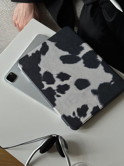 Cow Pattern iPad Case with Pen Holder/iPad Cover for iPad 10 Gen(10.9 inch)/iPad Pro/Air/Mini