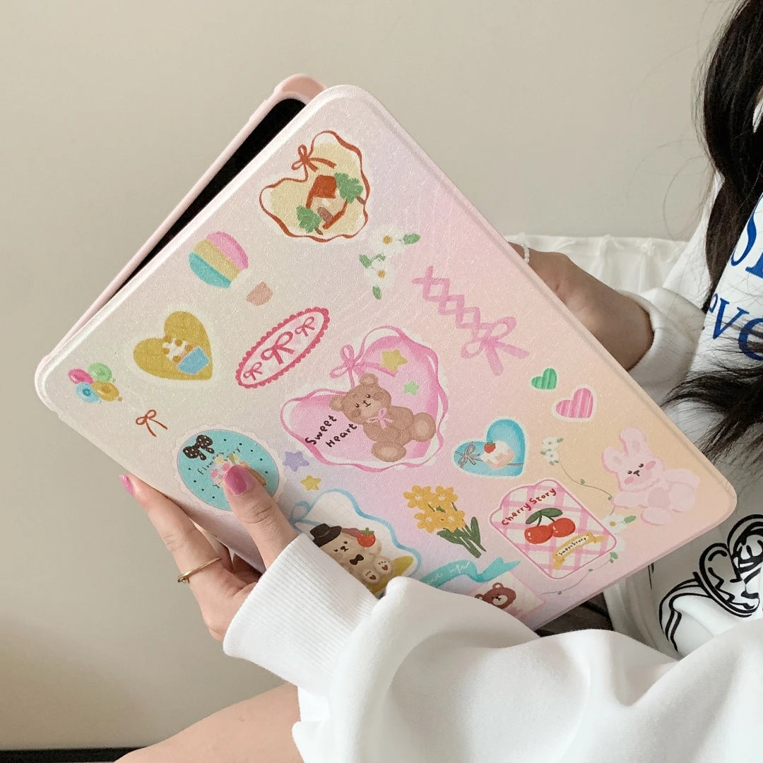 Cartoon Bear iPad Case with Pen Holder/iPad Cover for iPad Pro 6th (11 inch)/iPad 10th Gen/Pro/Air/Mini