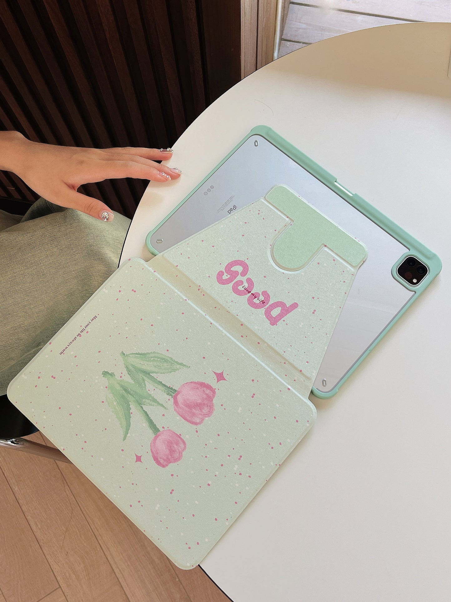 Floral iPad Case with Pen Holder/iPad Cover for iPad 10 Gen(10.9 inch)/iPad Pro/Air/Mini